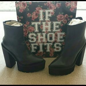 Jeffrey Campbell Famous boots